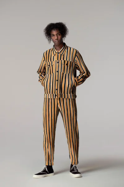Look 25